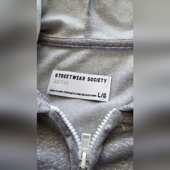 Gently Worn 2Piece - Picture 5 of 5